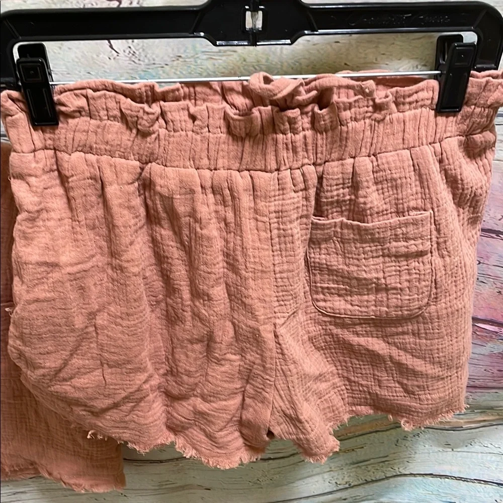 Pink Two-Piece Set - Picture 4 of 5